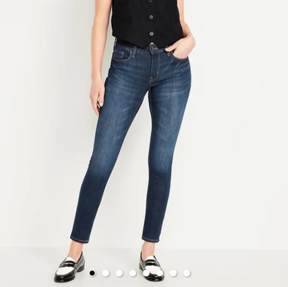 Old Navy Dark Wash Rockstar Super Skinny Jeans - Size 8
